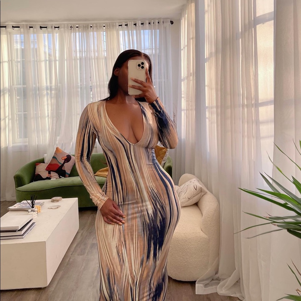 💕😍❤️MAKE AN OFFER! TIE DYE CARAMEL DRESS❤️😍💕 - Picture 1 of 2